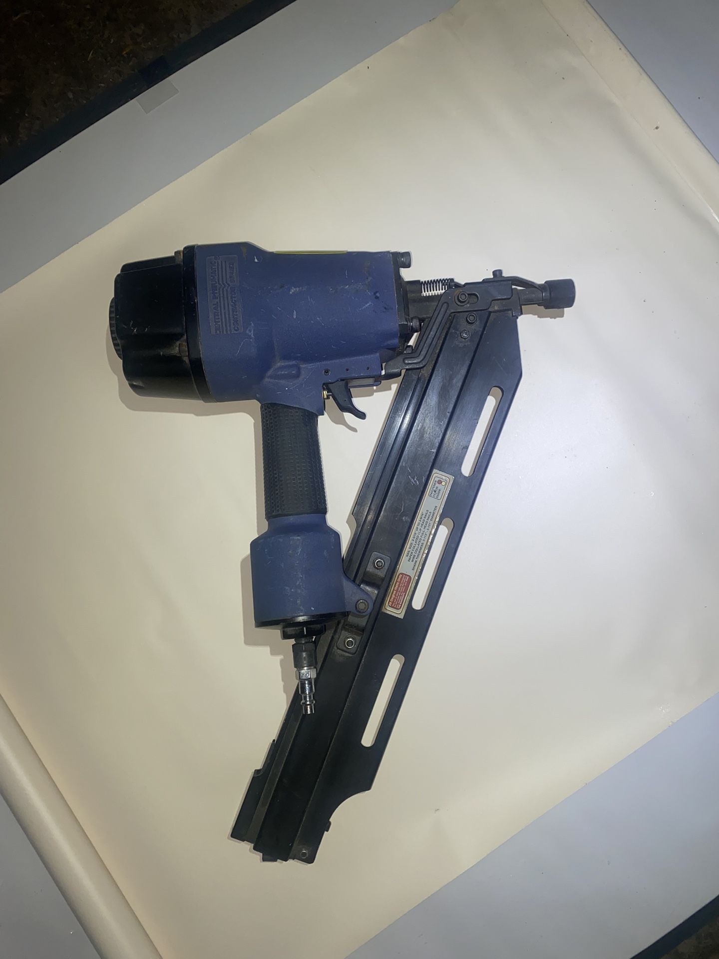 Central Pneumatic Contractor Series 28 Degree Framing Nailer