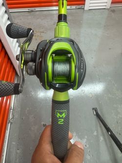 Lew's MACH 2 Baitcast Reel and Fishing Rod Combo, 7-Foot Rod, Left-Hand Retrieve, Black/Green 180$$? O.B.O