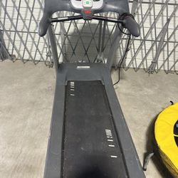 PRECOR TRM-833 TREADMILL