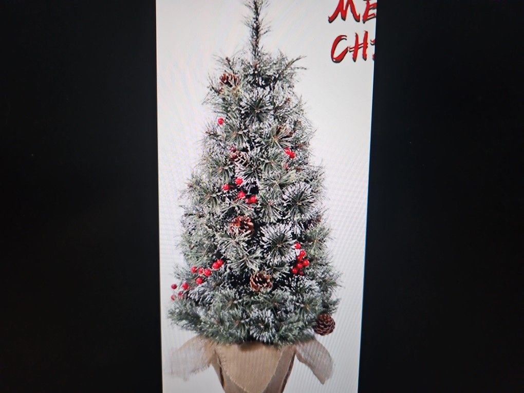 4.5 Foot Christmas Tree