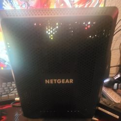 Netgear Nighthawk AC1900 WiFi Cable Modem Router