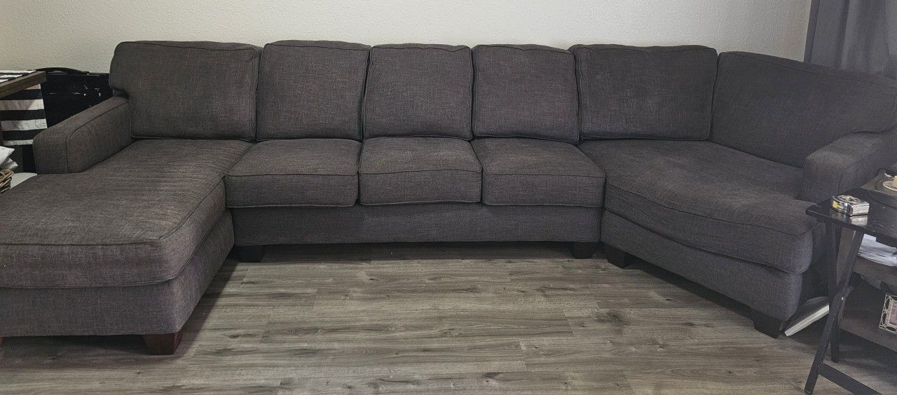 Kevin Charles Sectional w/ Queen Sleeper, Chaise & Corner Cuddler