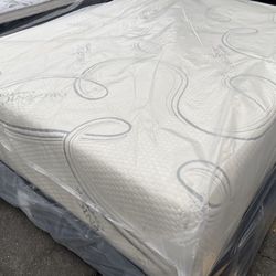 QUEEN MEMORY FOAM MATTRESS‼️