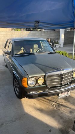 1984 Mercedes-Benz 300