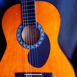 Lauren nylon strings guitar