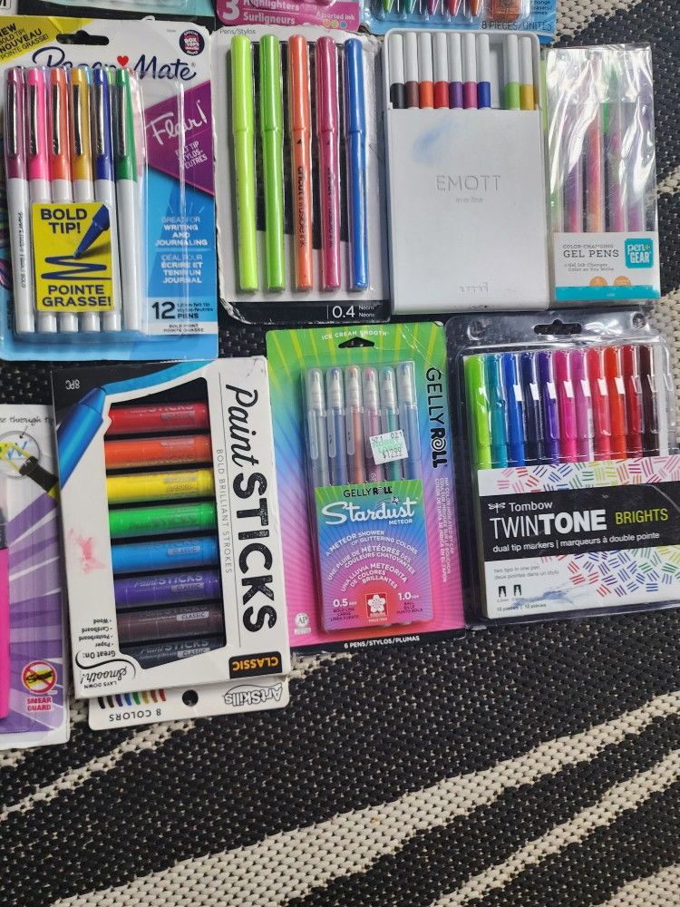 Lot Of Art Supplies Markers Pens Etc for Sale in Everett, WA OfferUp