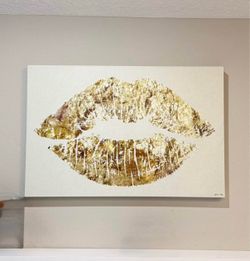 Oliver Gal Gold Lip Wall Art