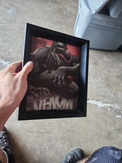 Venom Poster w Frame