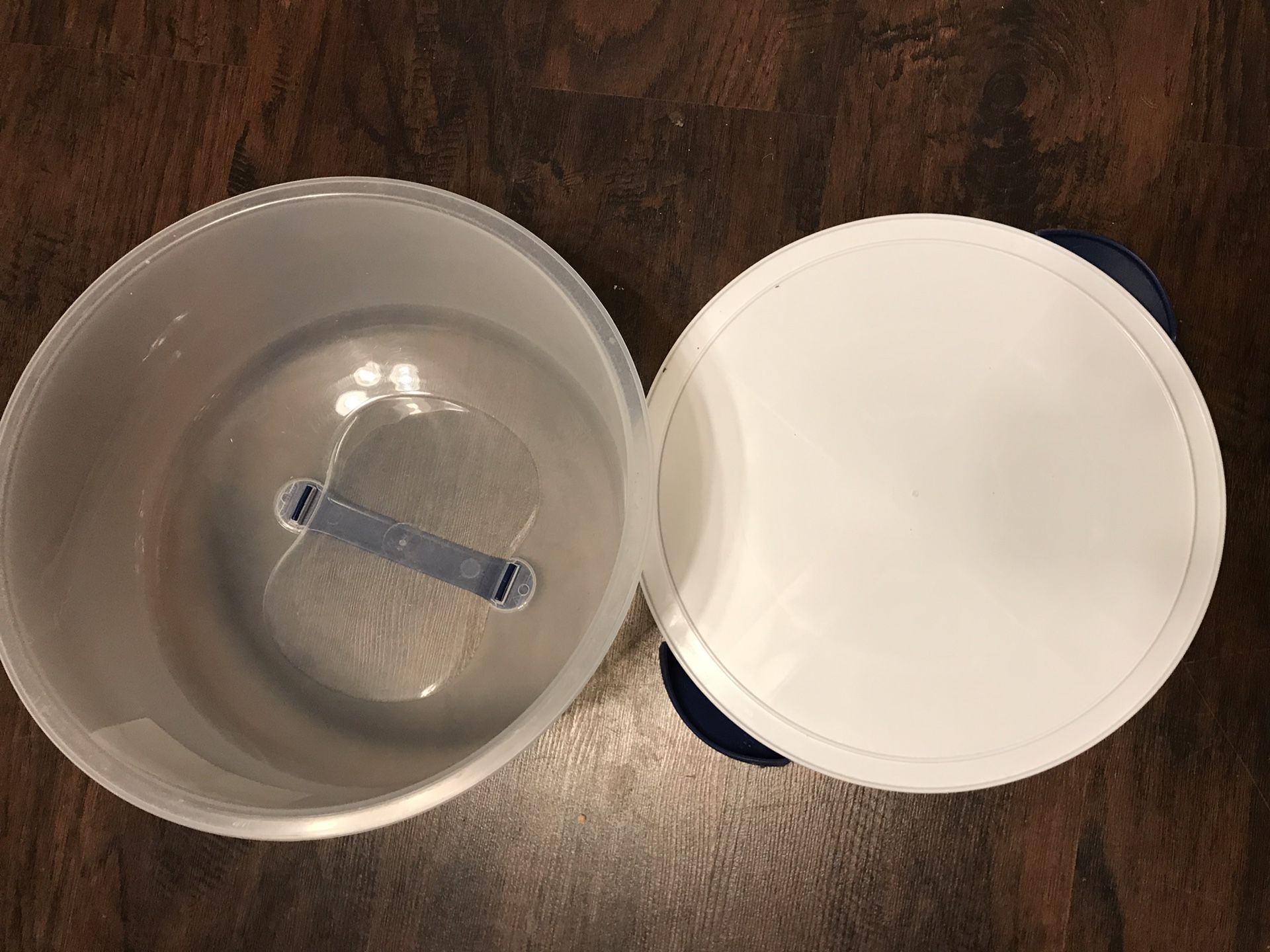 Cupcake holder