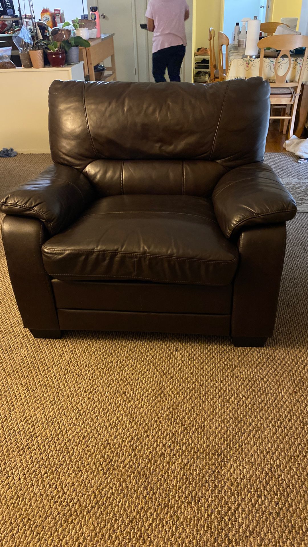 Single couch/chair