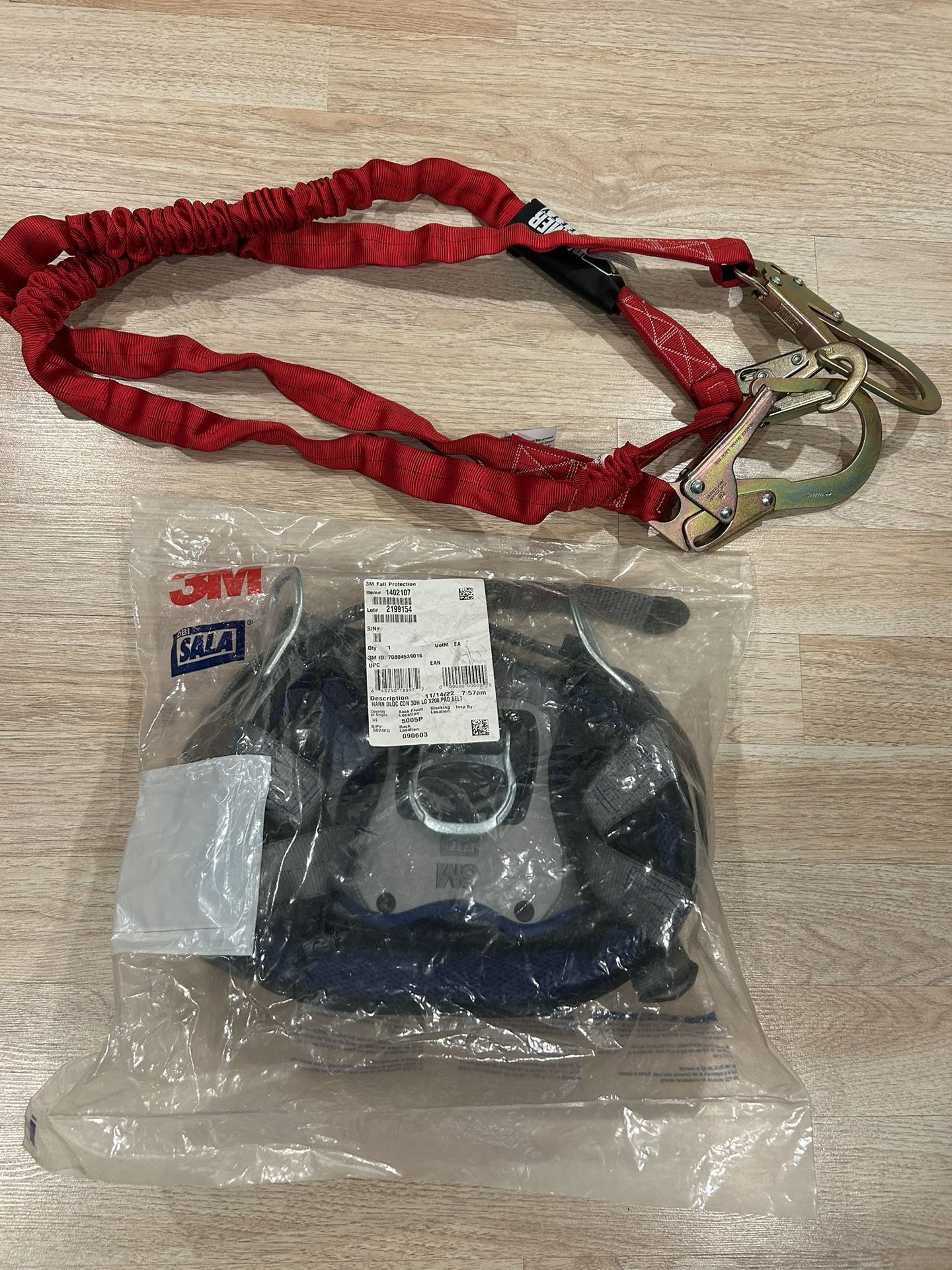 Safety Harness with lanyard