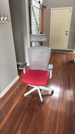 Autonomous Ergonomic Office Chair