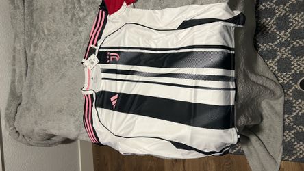 Brand new Liverpool juventus double 25-26 kits non worn mint condition XL juve medium Liverpool