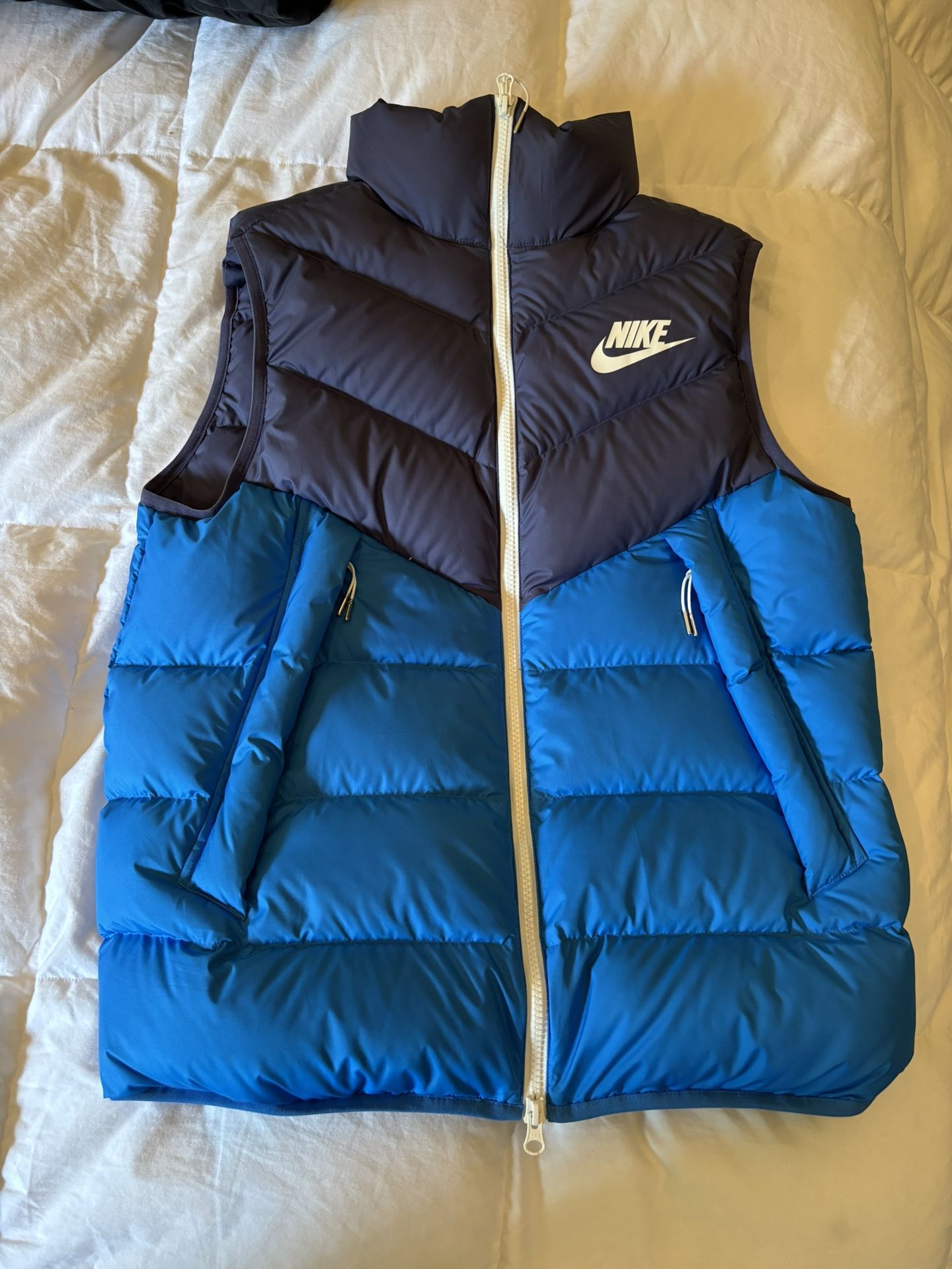 Nike Puffer Vest - New