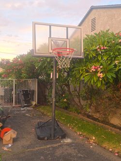 Basketball hoop
