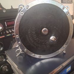 Big Game Fishing Real Penn 14/0 Senetor