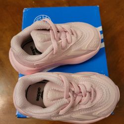 ADIDAS OZELIA 4K SHOES