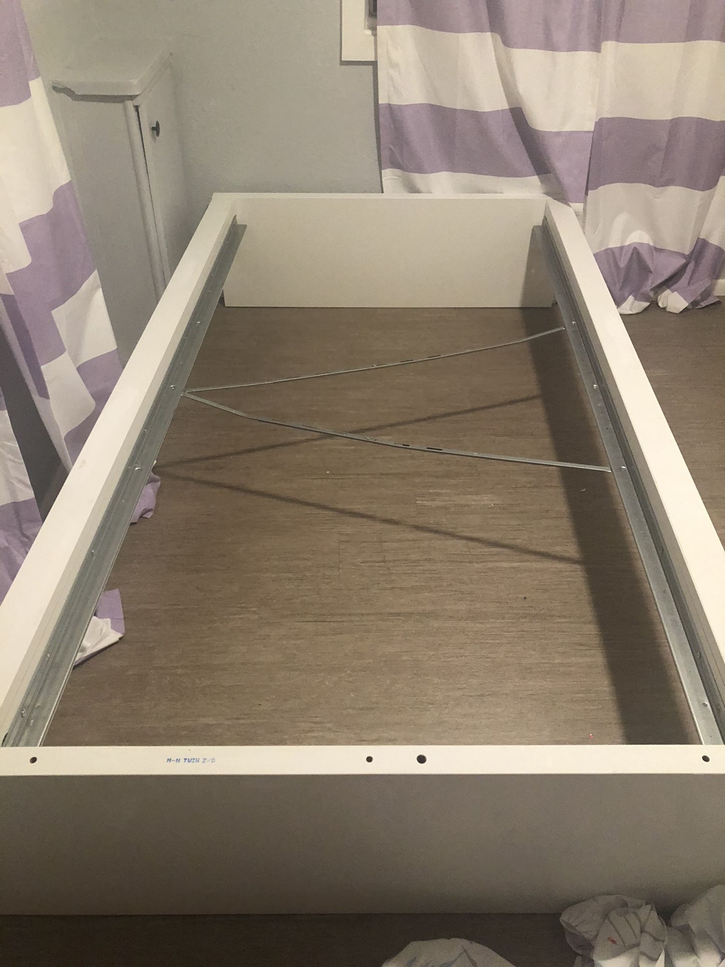 Twin bed frame