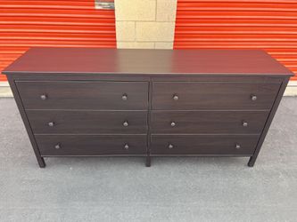 Dark Brown 6-Drawer Dresser