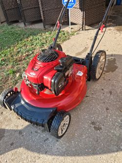 Toro briggs /Stratton 21 inch mower- Like NEW!