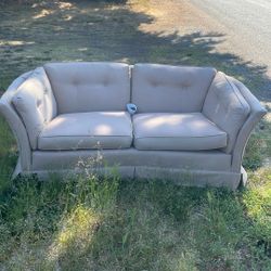 FREE LOVESEAT 