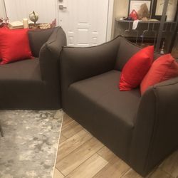 Pair of 2 living room chairs sofa