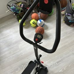 Stepper With Handles 