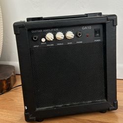 Guitar Amplifier GA10 Works 