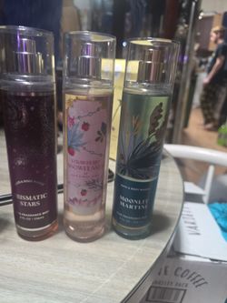 BATH AND BODY WORKS