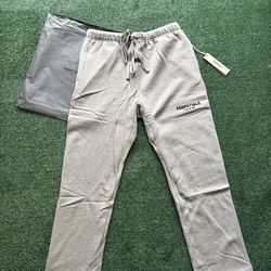 Essentials “Stretch Limo” Sweatpants Size Large