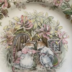 Cute Beatrix Potter Royal Doulton  Branbly Hedge Plate