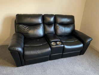 Like New 5-Piece Black Leather Reclining Sofa Set - Milwaukee, WI