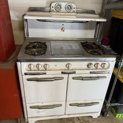 Old Gas Wedgewood Stove