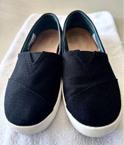 Women’s Toms Shoes