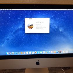 IMac Apple Computer 2017 21.5in-IKEA desk included