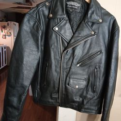 Black Leather Bikers Jacket Size 46  In Excellent Condition  
