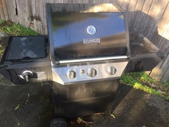 Master forge grill with tank works good