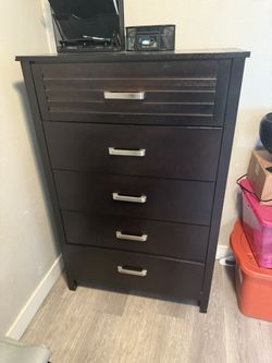 Dresser