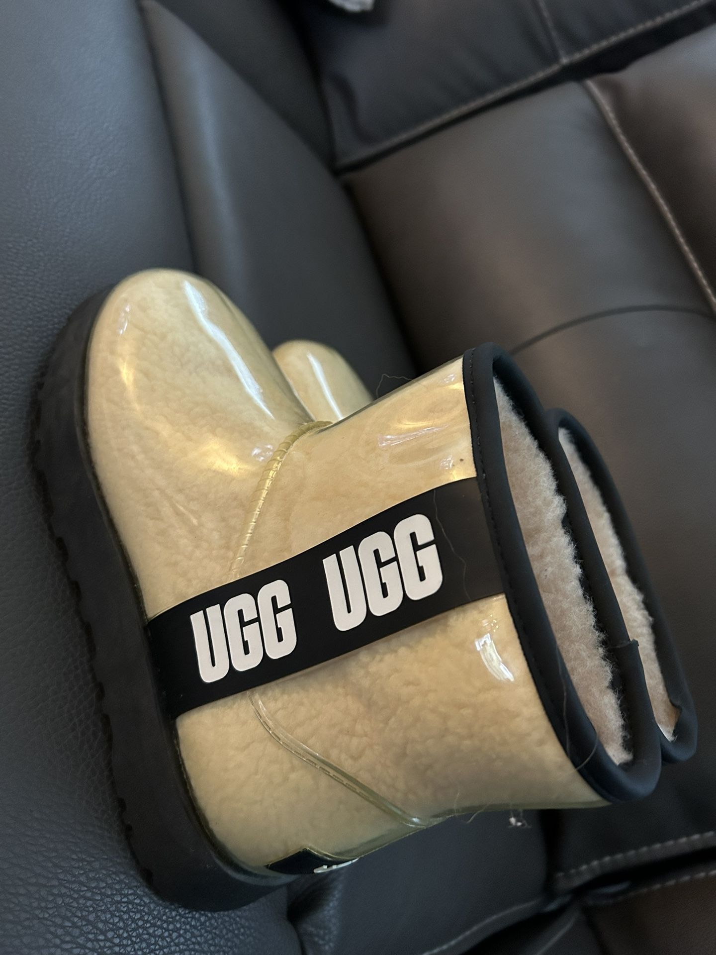 Uggs Size 7 Wore Once