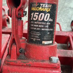 Team Mechanic 1500lb  Hydraulic Motorcycle Jack 1500 Pounds