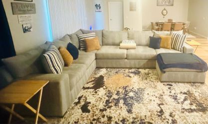 “ Austin” Sectional w/ Chaise Maverick Gray