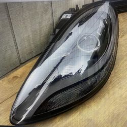 2019 Porsche Cayman Left head light