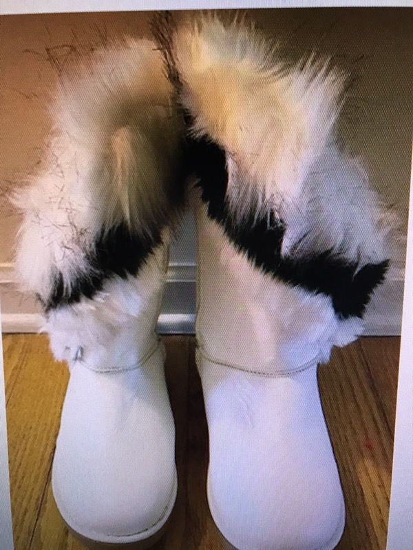 Woman's OGC Zaideng winter white boots NWOT Size 8