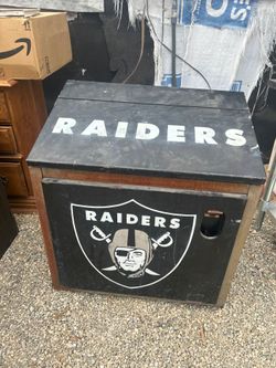 Las Vegas raiders medal medal Chest