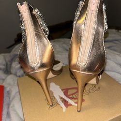 Gold Heels Size 9