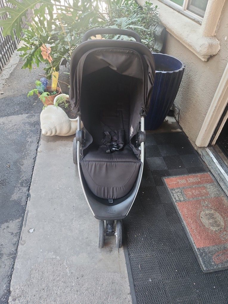 Britax b lively