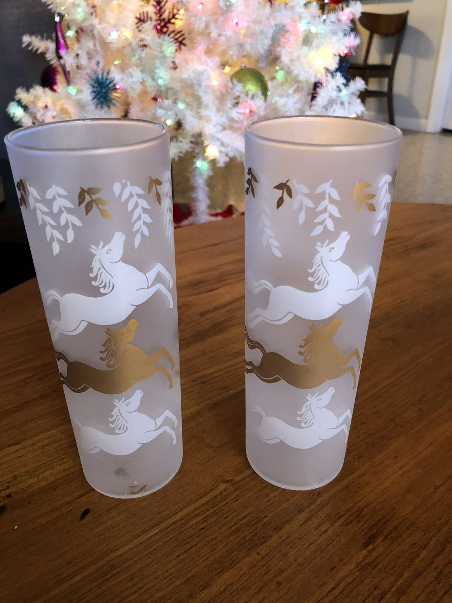 Vintage 1950’s Set of (2) Libbey Frosted Floating Horse Glasses with 22k Gold.