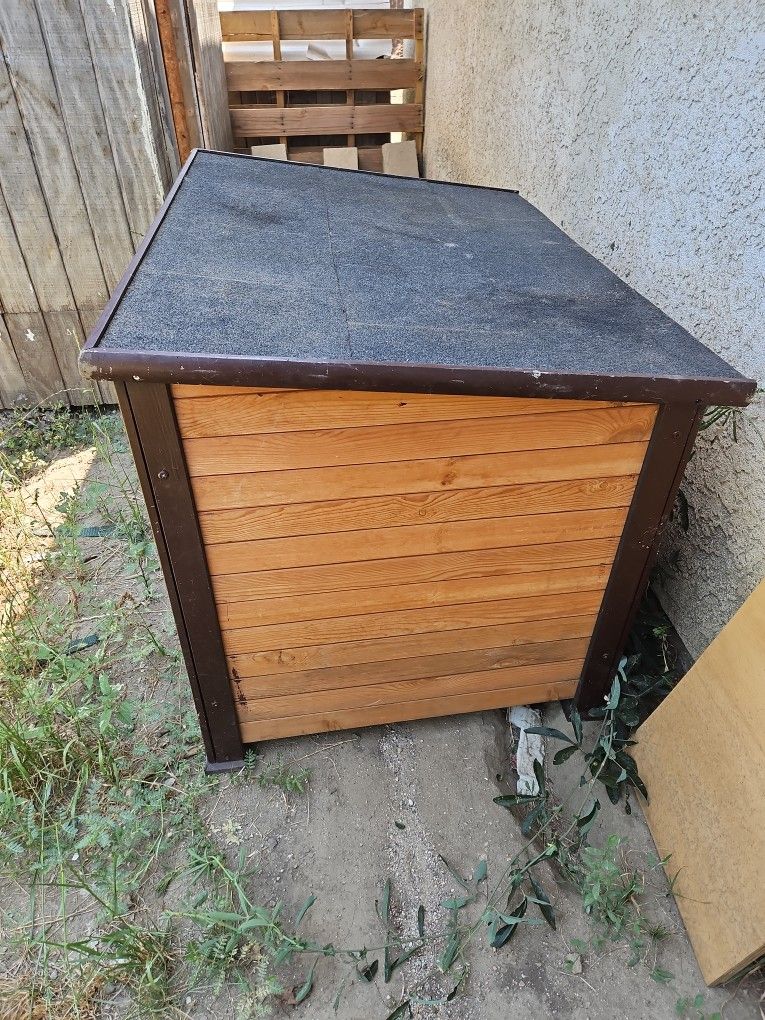Modern Dog House