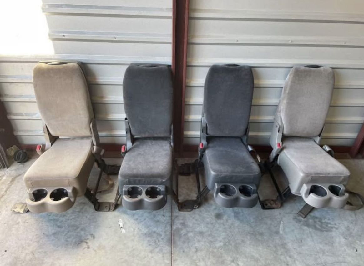Chevy GMC Middle Jump Seat