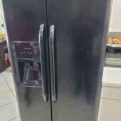 We Fix Your Refrigerator/We Fix Your Appliances 